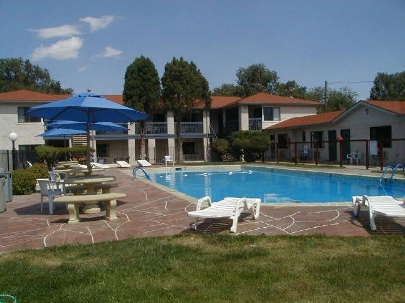 Rodeway Inn & Suites Colorado Springs Extérieur photo